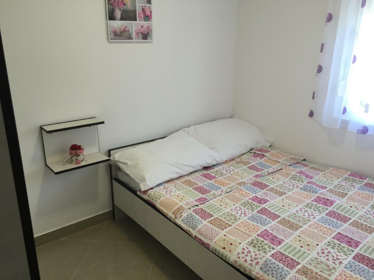 Apartmani Sanja Marina Luaran gambar